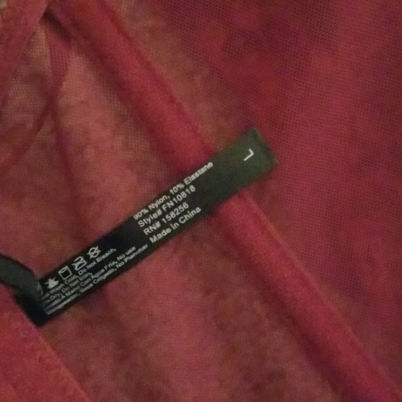 Lingerie - Picture 6 of 6